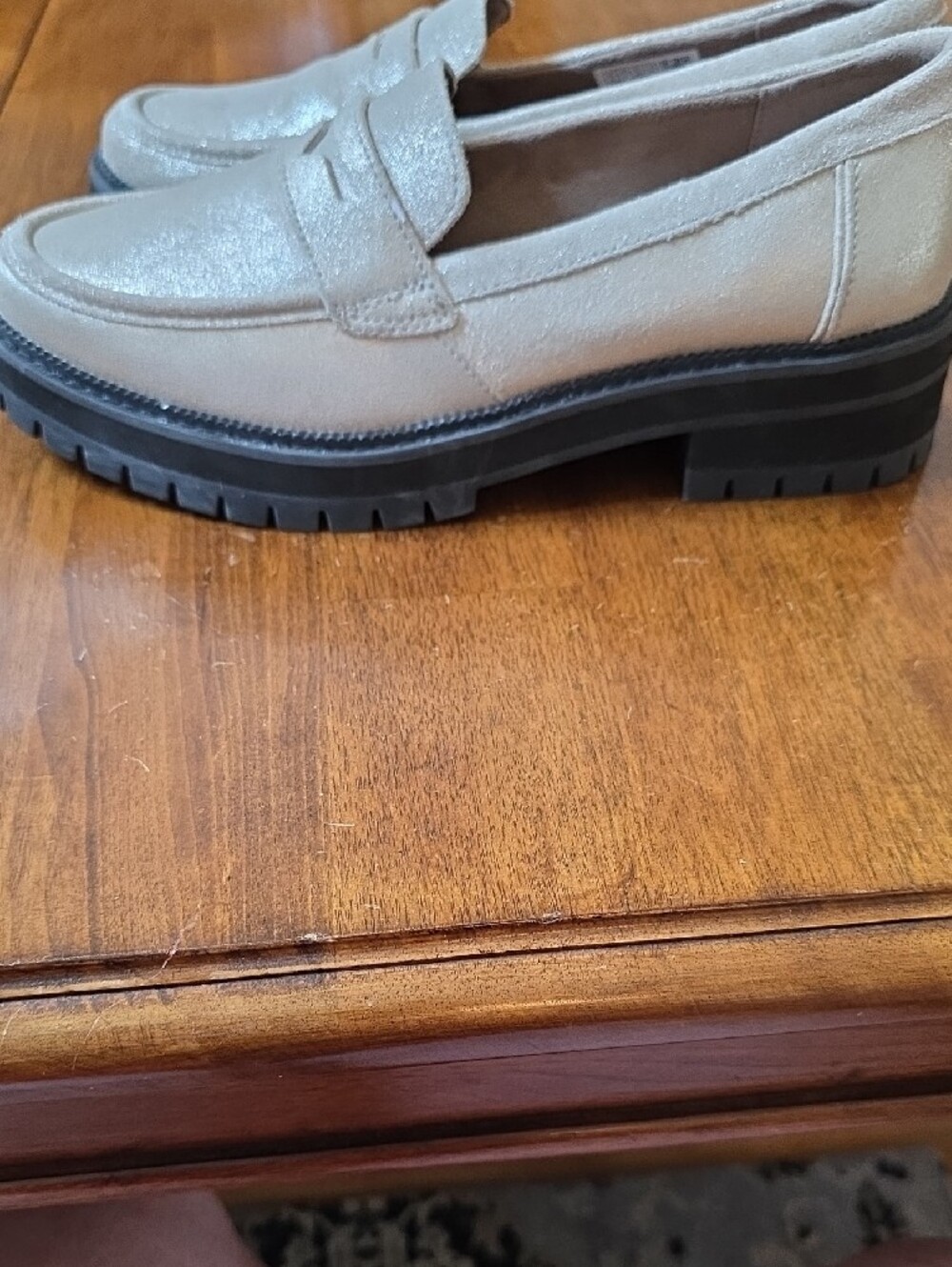 TOMS NWOT Women's Cara Shimmer Casual Preppy Penny Loafers Sz 9 - Picture 4 of 11